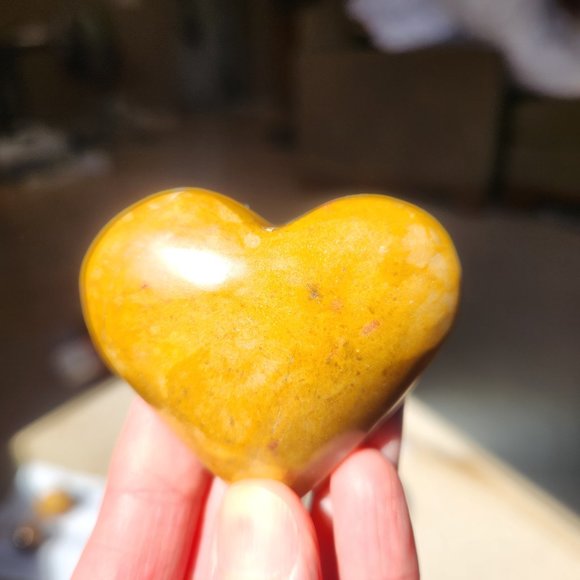 Peruvian Yellow Onyx Natural Stone Heart Rock Mineral Valentine - Picture 2 of 11